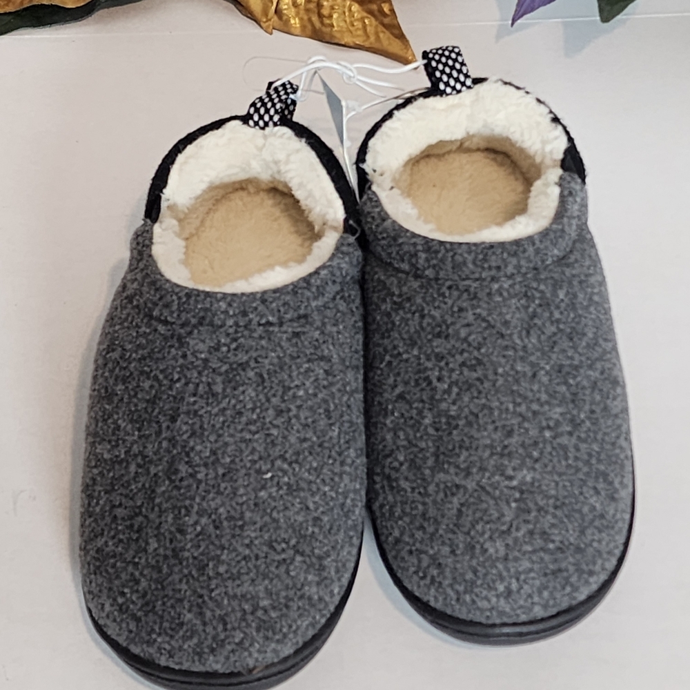 Cat & Jack Charcoal Slippers